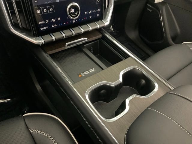 2026 GMC Acadia Denali - Photo 14