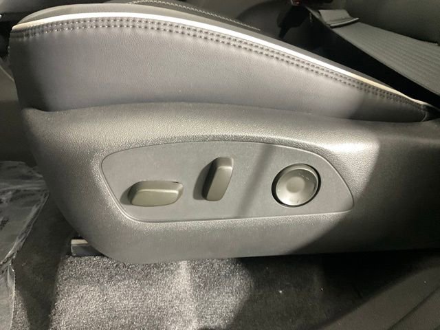 2026 GMC Acadia Denali - Photo 29