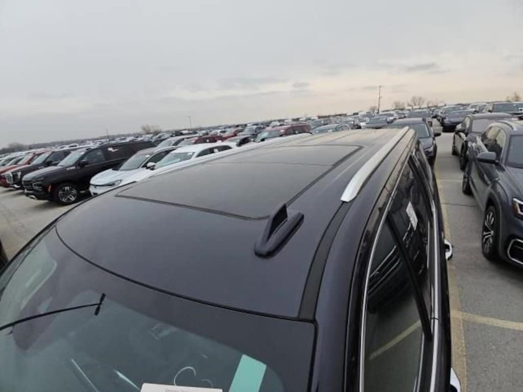 Used 2024 GMC Yukon XL SLT SUV