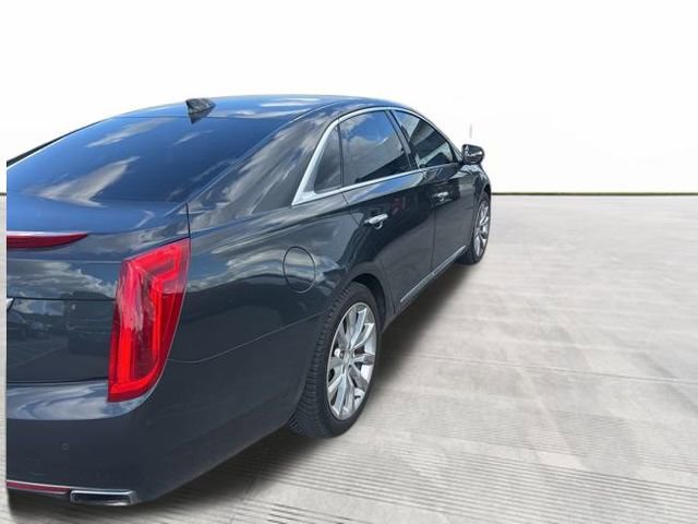 2016 Cadillac XTS Luxury photo 3