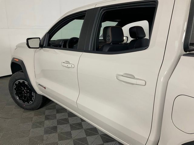 2026 GMC Canyon AT4 - Photo 37