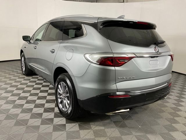 2024 Buick Enclave Essence photo 2
