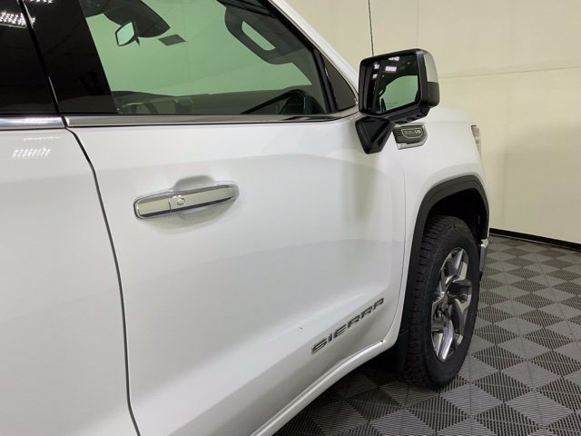 2026 GMC Sierra 1500 SLT - Photo 9