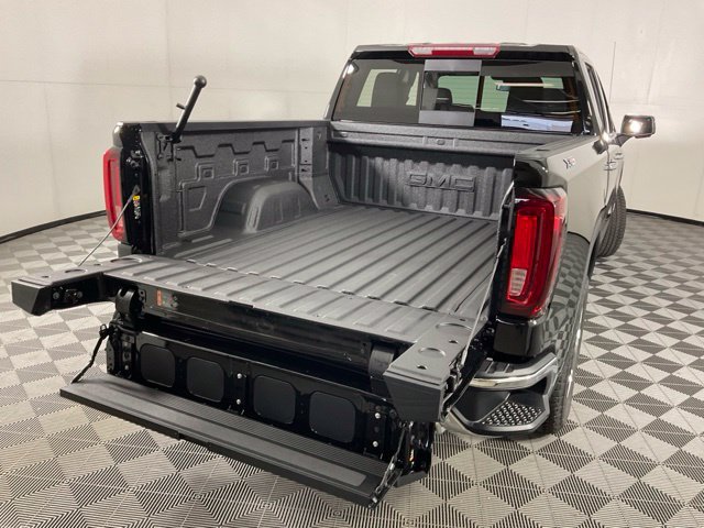 2026 GMC Sierra 1500 SLT - Photo 39