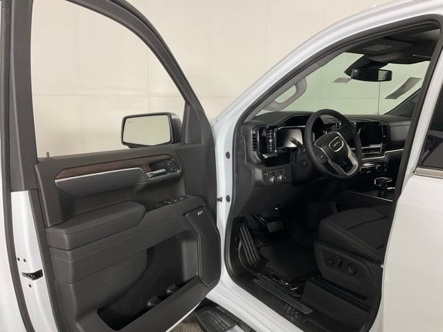 2026 GMC Sierra 1500 SLT - Photo 26