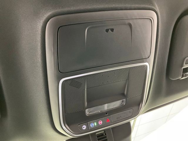 2026 GMC Acadia Denali - Photo 17