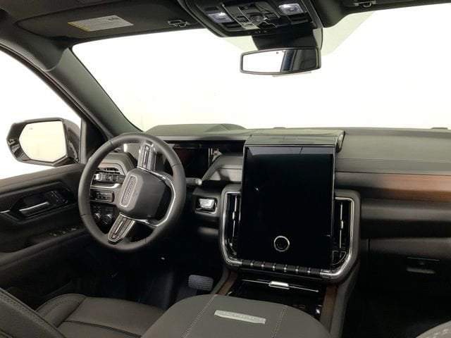 2026 GMC Yukon XL Denali - Photo 32