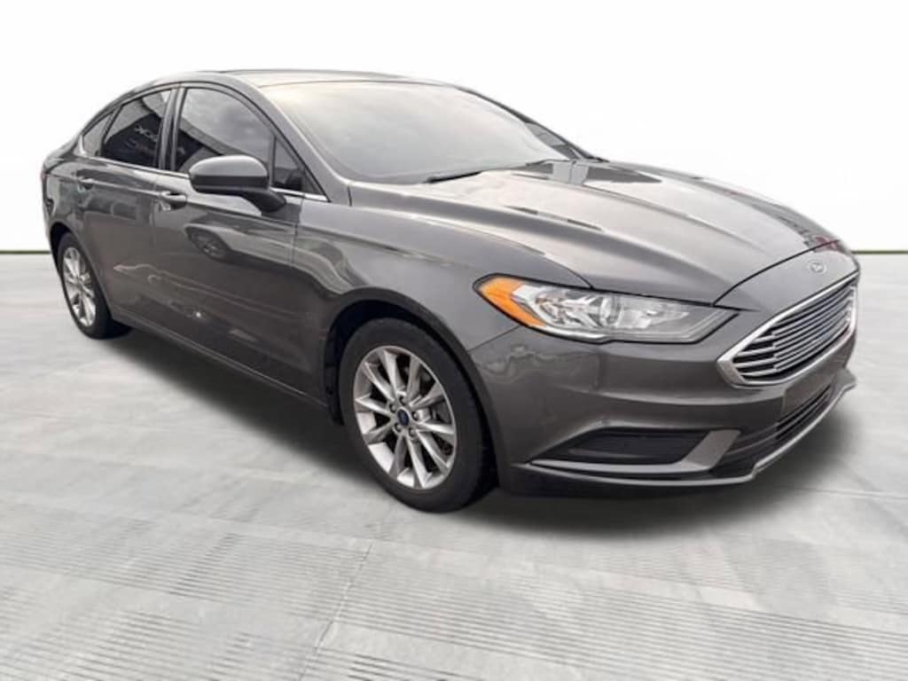 Used 2017 Ford Fusion SE