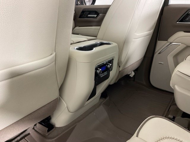 2026 GMC Yukon XL Denali - Photo 18