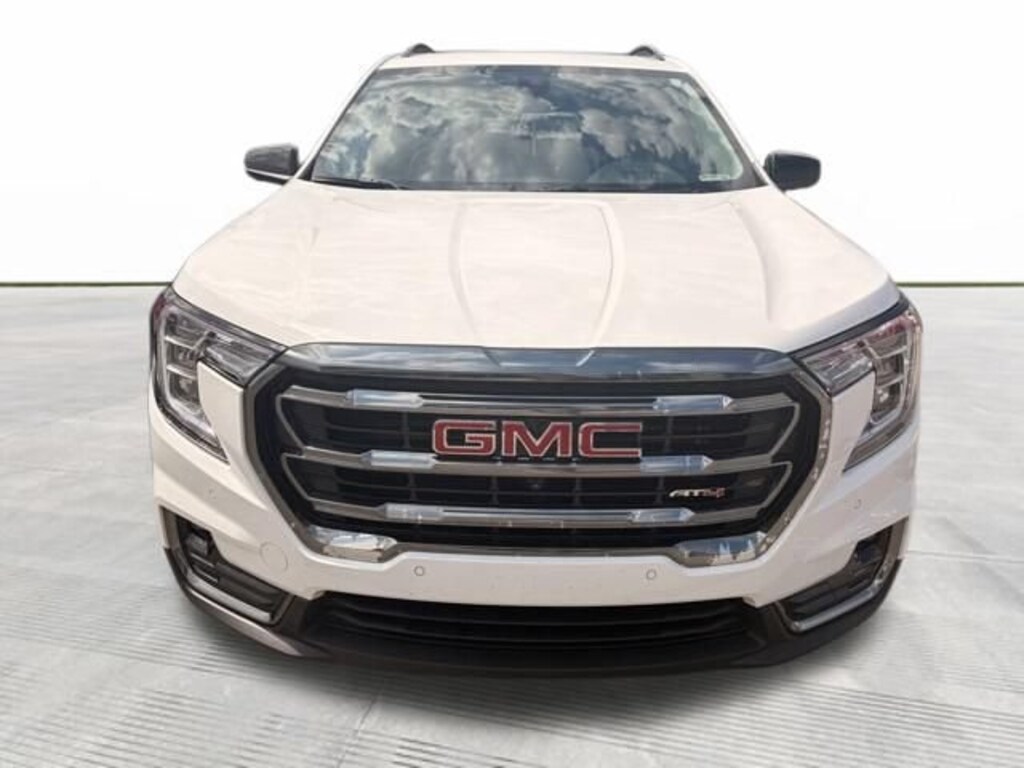 Used 2024 GMC Terrain AT4 SUV