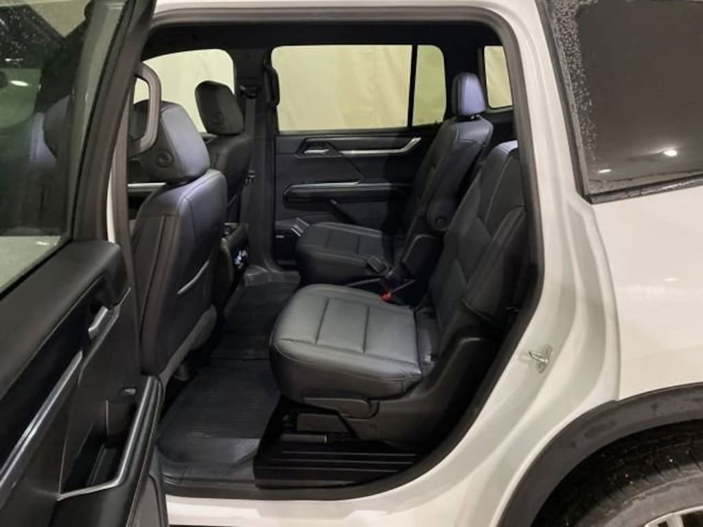 Used 2024 GMC Acadia Elevation SUV