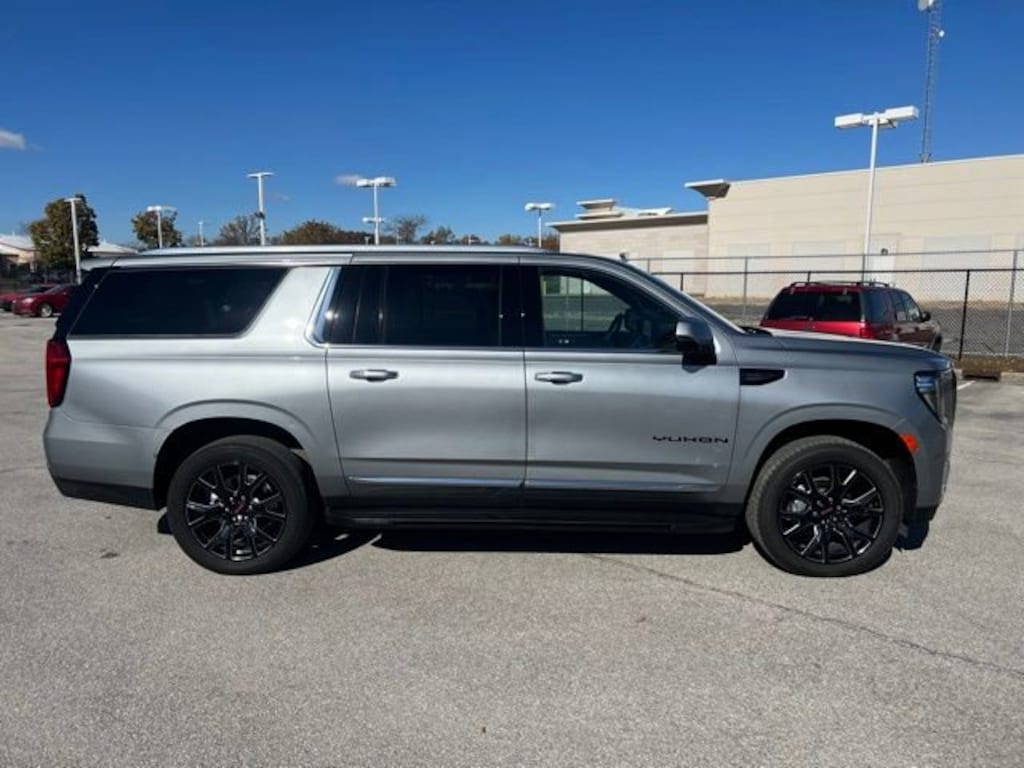 Used 2024 GMC Yukon XL SLT SUV