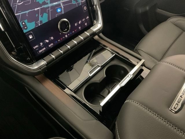 2026 GMC Yukon XL Denali - Photo 15