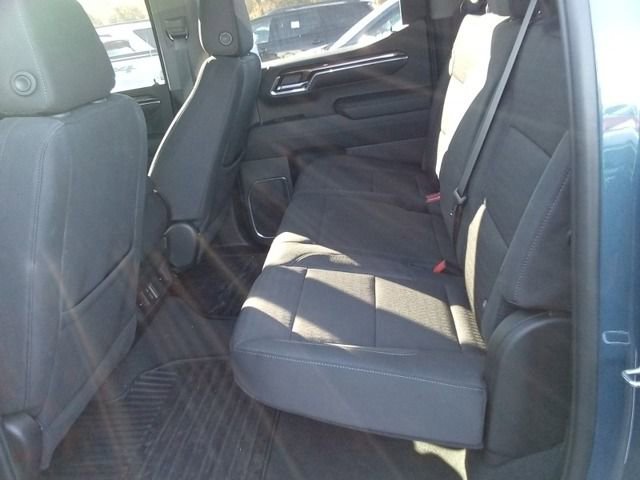 2024 Chevrolet Silverado 1500 LT photo 2