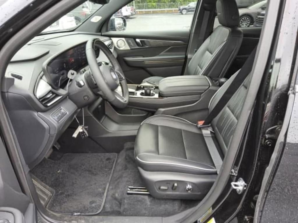 Used 2025 Buick Enclave Avenir SUV