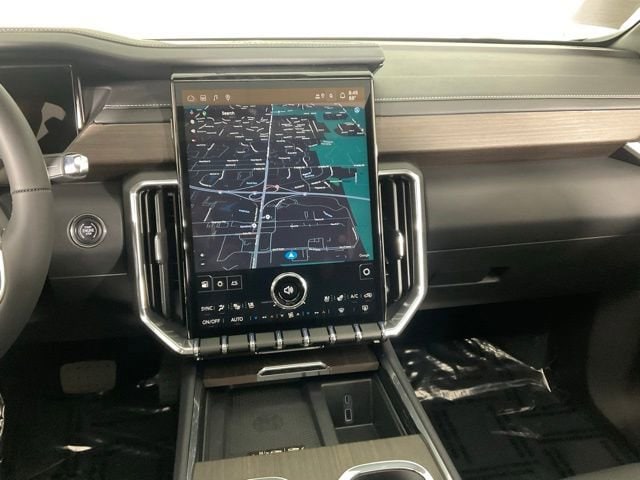 2026 GMC Acadia Denali - Photo 15