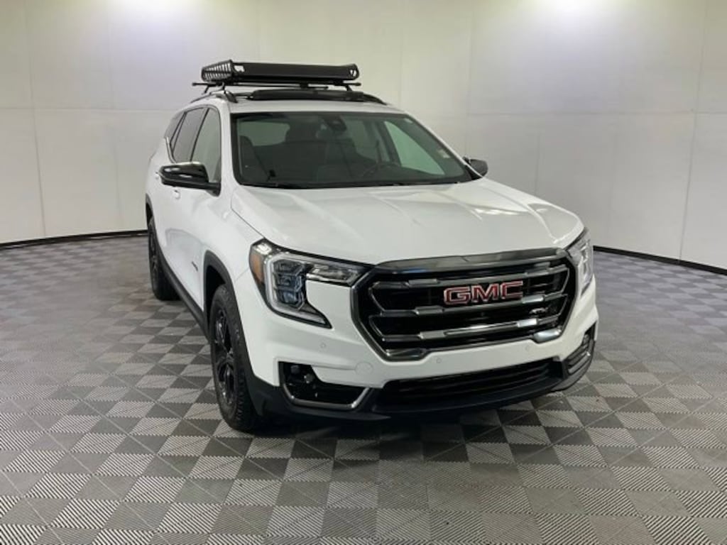 Used 2024 GMC Terrain AT4 SUV