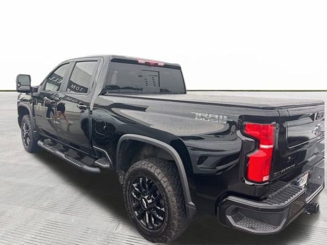 2025 Chevrolet Silverado 2500HD LT photo 3