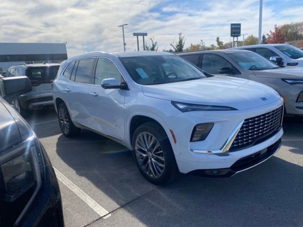 New 2026 Buick Enclave Avenir SUV