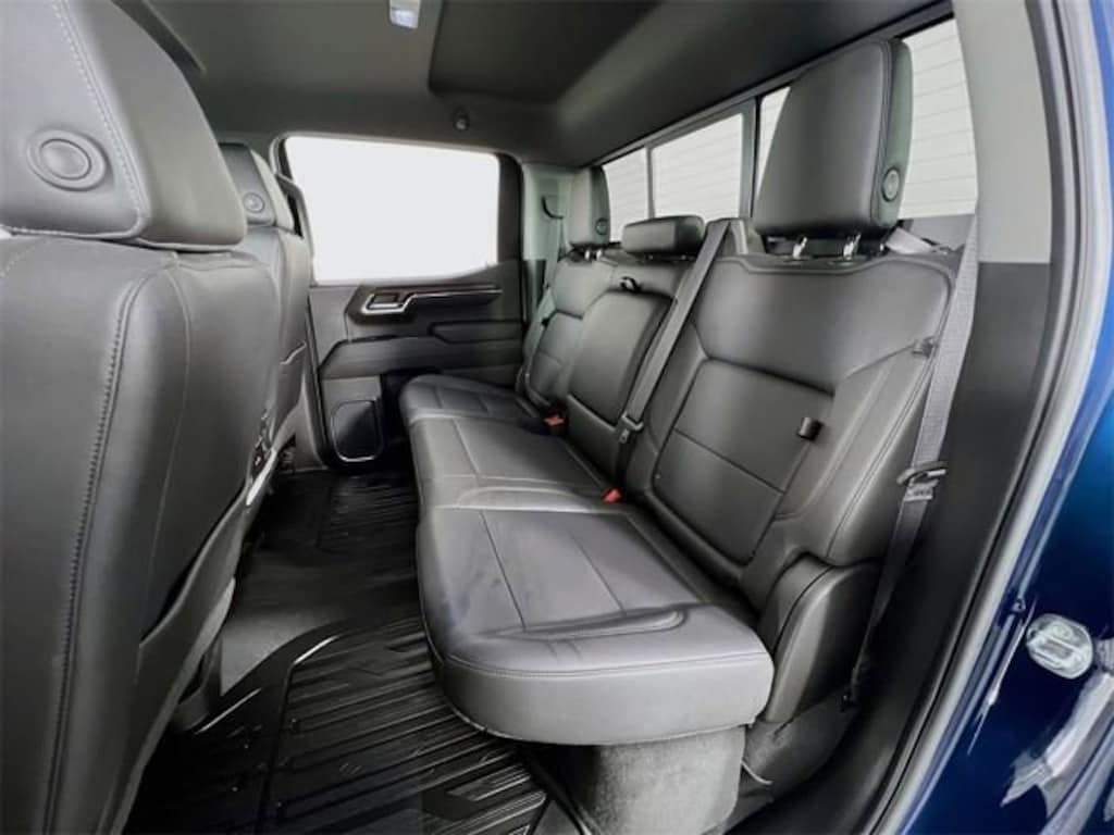 Used 2023 GMC Sierra 1500 SLT Truck