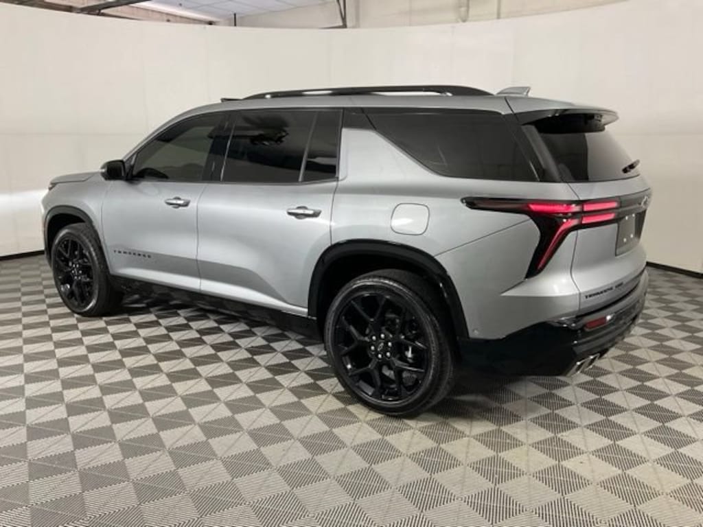 Used 2024 Chevrolet Traverse RS SUV
