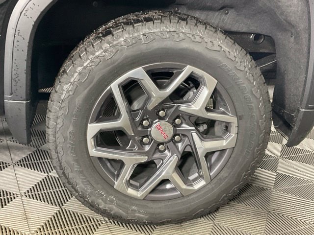 2026 GMC Sierra 1500 SLT - Photo 40