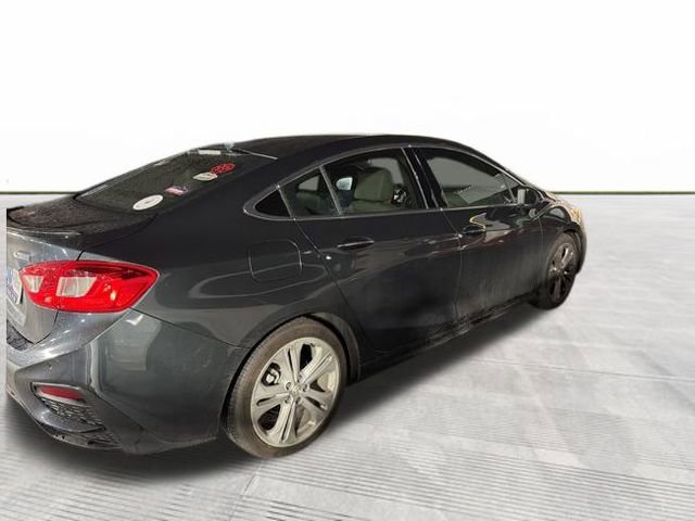 2017 Chevrolet Cruze Premier photo 3