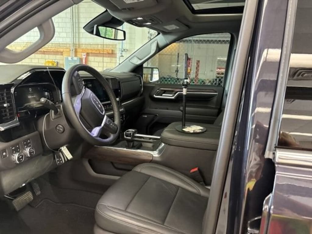 Used 2024 GMC Sierra 1500 SLT Truck