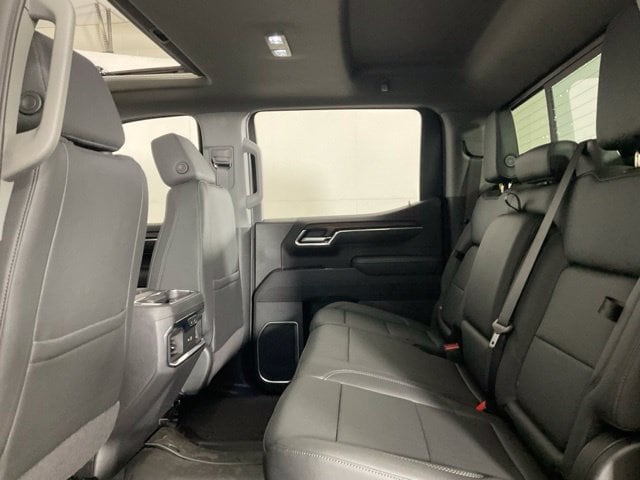 2026 GMC Sierra 1500 SLT - Photo 33