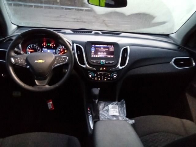 2024 Chevrolet Equinox LT photo 3