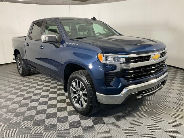 2023 Chevrolet Silverado 1500 LT photo 2