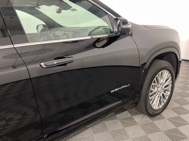 2026 GMC Acadia Denali - Photo 8