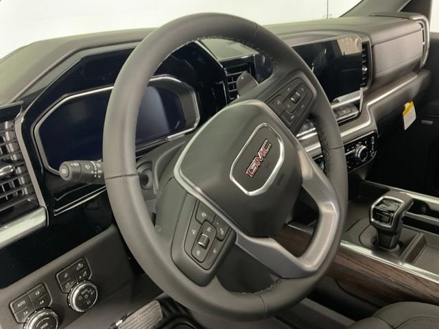 2026 GMC Sierra 1500 SLT - Photo 23