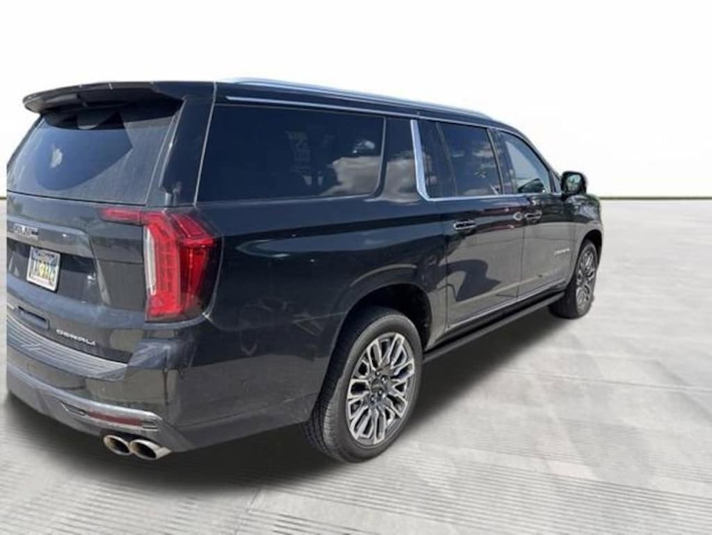 Used 2023 GMC Yukon XL Denali Ultimate SUV