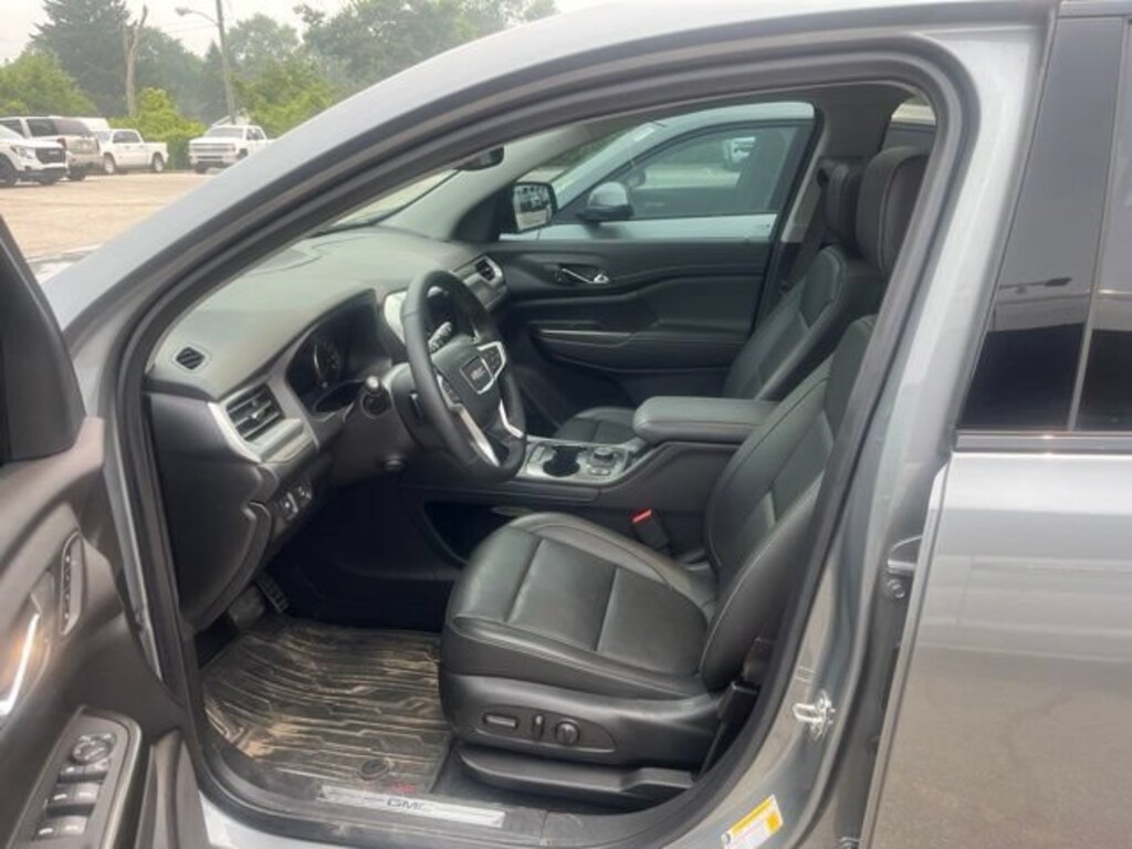 Used 2023 GMC Acadia SLT SUV
