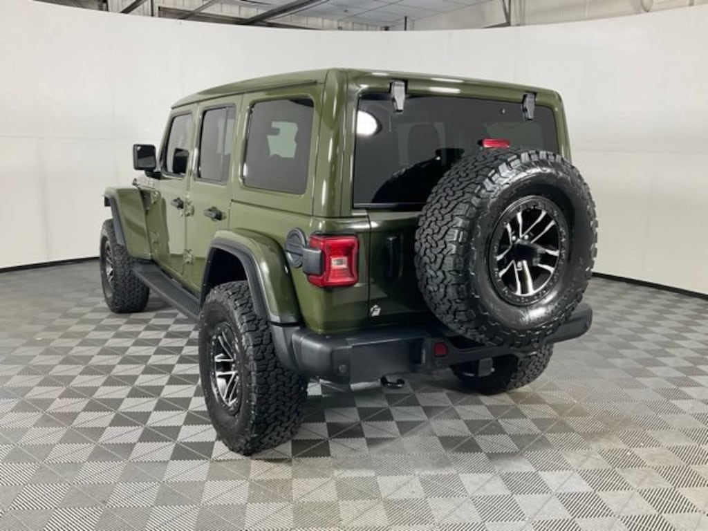 Used 2024 Jeep Wrangler Rubicon