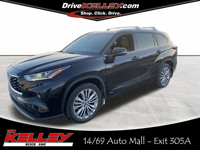 2022 Toyota Highlander Platinum