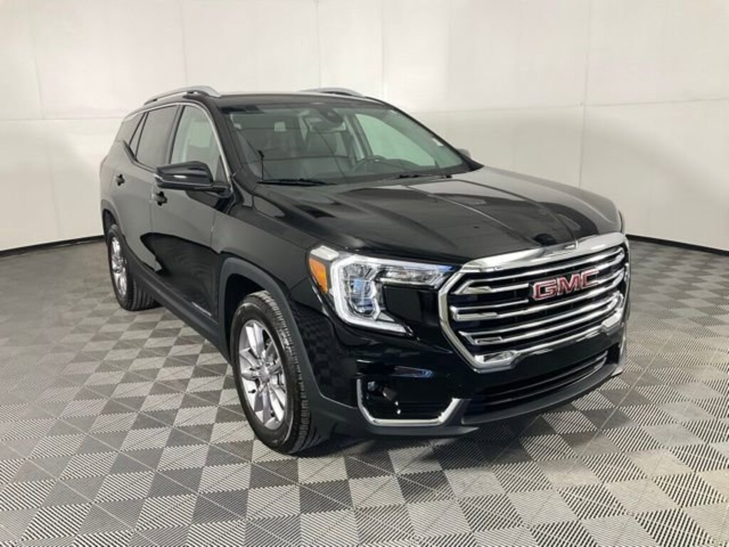 Used 2024 GMC Terrain SLT SUV