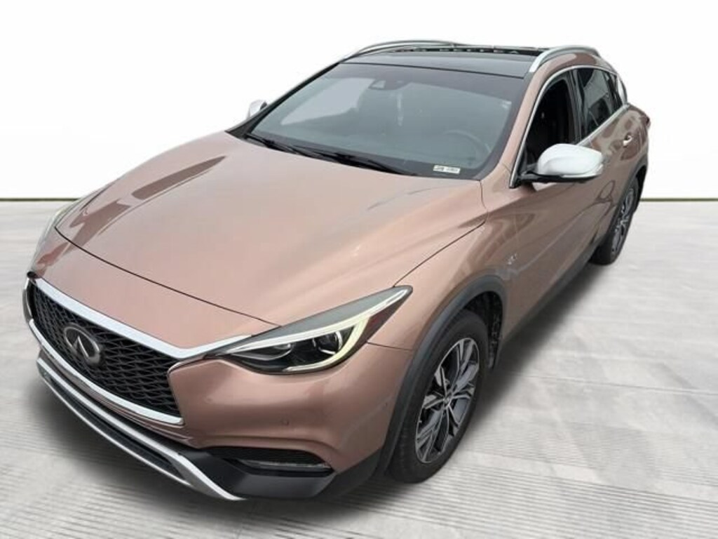 Used 2017 INFINITI QX30 Luxury