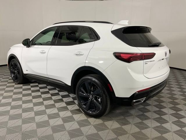 2025 Buick Envision Sport Touring photo 4