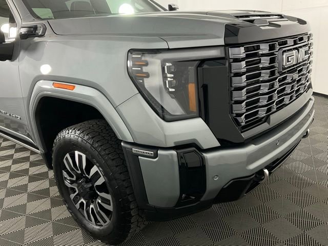 2025 GMC Sierra 3500HD Denali Ultimate - Photo 10