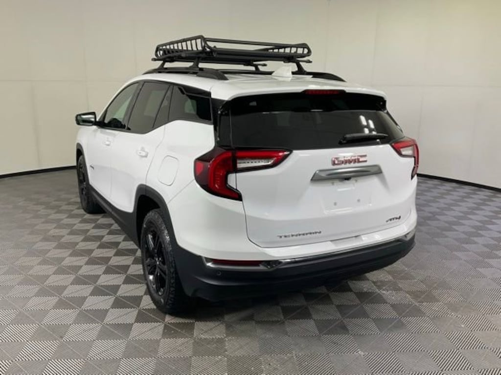 Used 2024 GMC Terrain AT4 SUV
