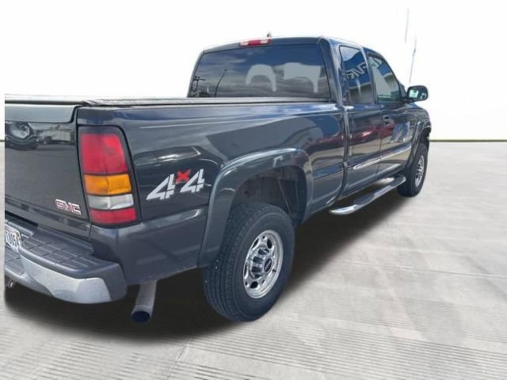 Used 2005 GMC Sierra 2500 HD SLT Truck