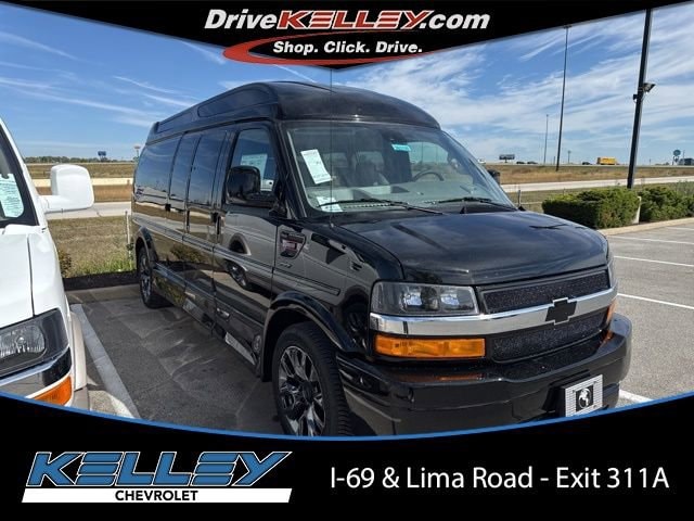 2025 Chevrolet Express Cargo Work Van's photo