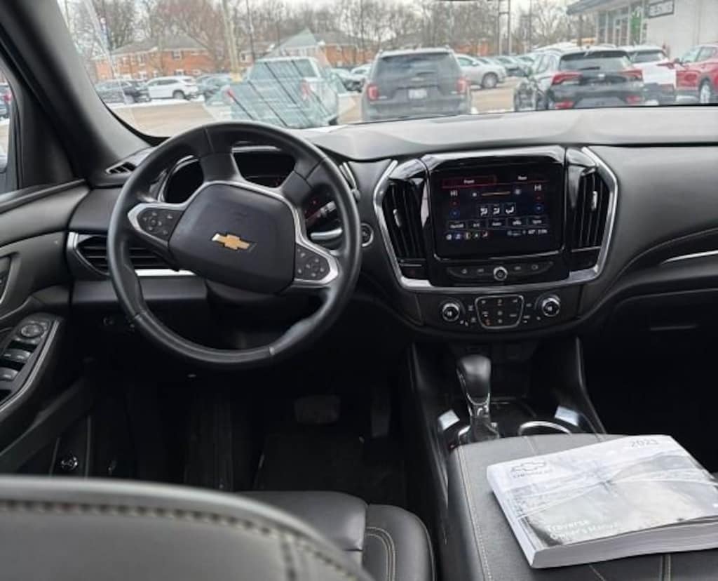 Used 2023 Chevrolet Traverse LT Leather SUV