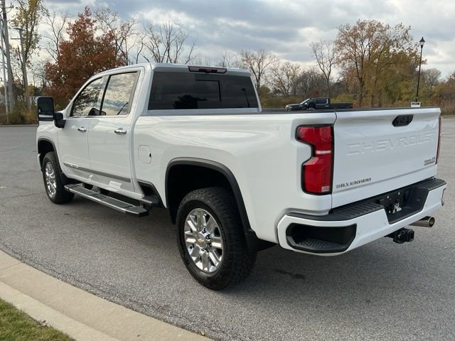 2025 Chevrolet Silverado 2500HD High Country photo 3