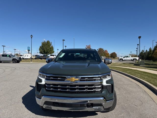2026 Chevrolet Silverado 1500 LTZ photo 2