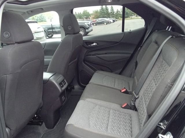 2024 Chevrolet Equinox LT photo 3