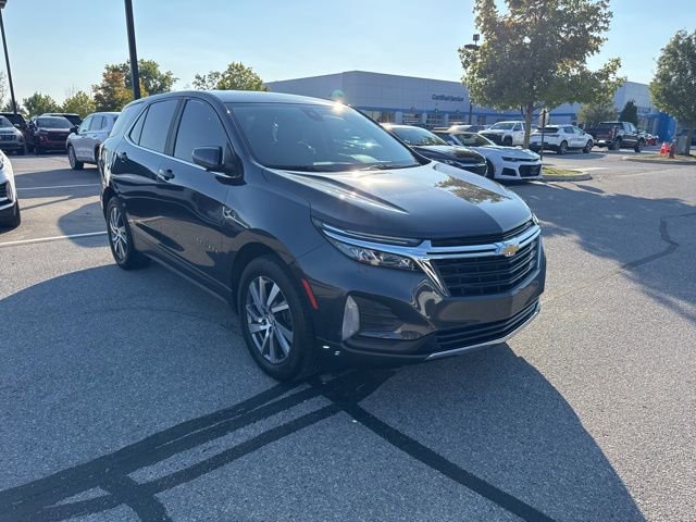 2022 Chevrolet Equinox LT photo 2