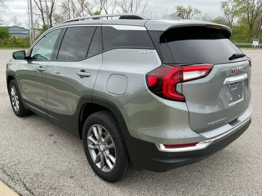 Used 2024 GMC Terrain SLT SUV